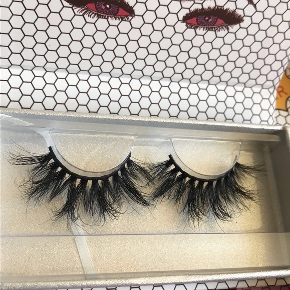 Premium Mink lashes, 25mm Lashes - Picture 9 of 16
